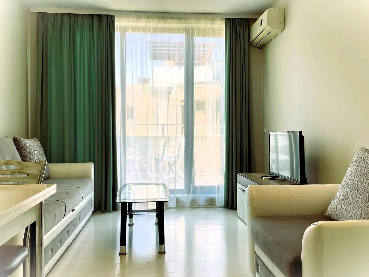Aparthotel Apartments Stamopolu Lux With Pool View Primorsko