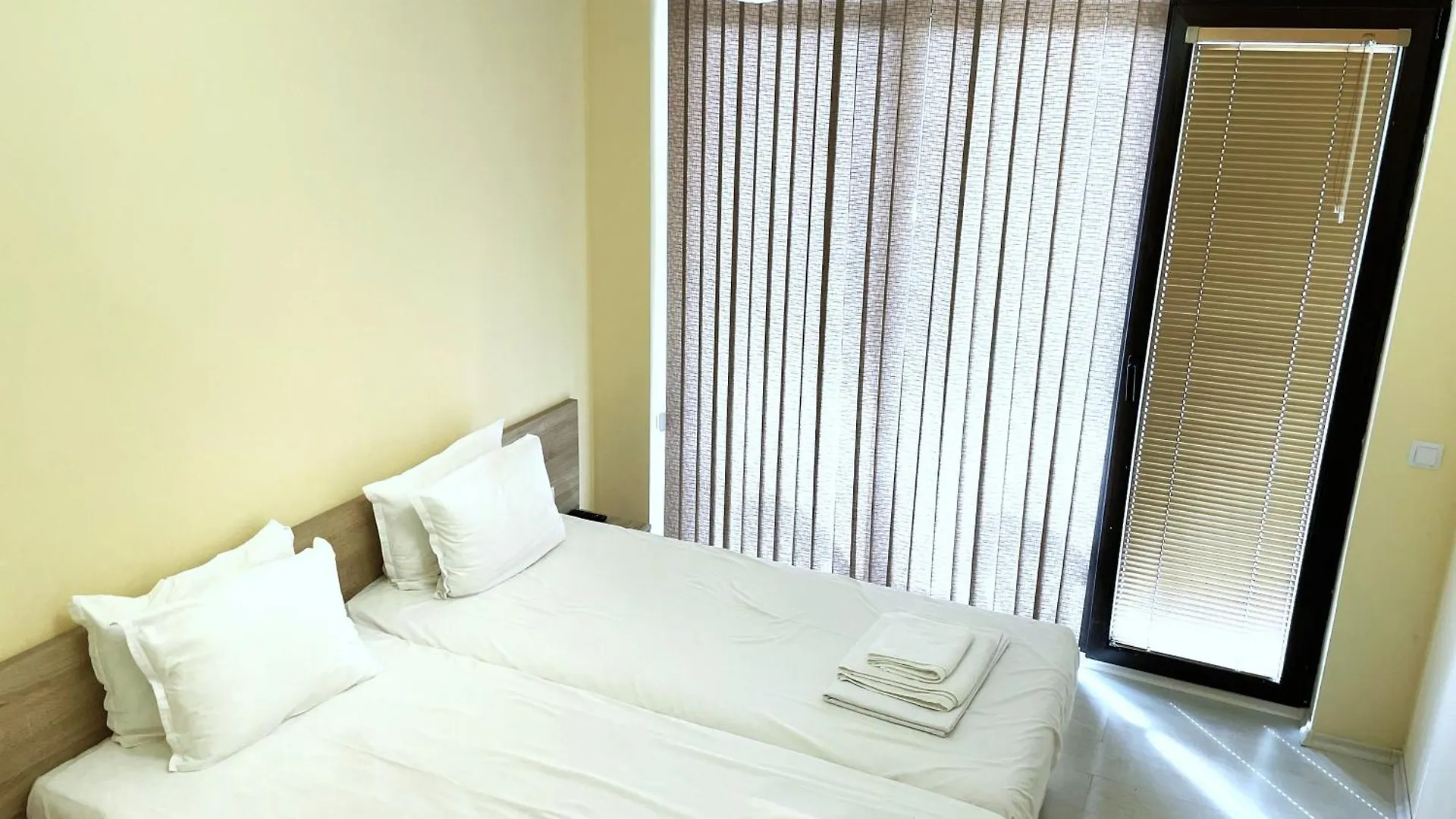Aparthotel Apartments Stamopolu Lux With Pool View Primorsko